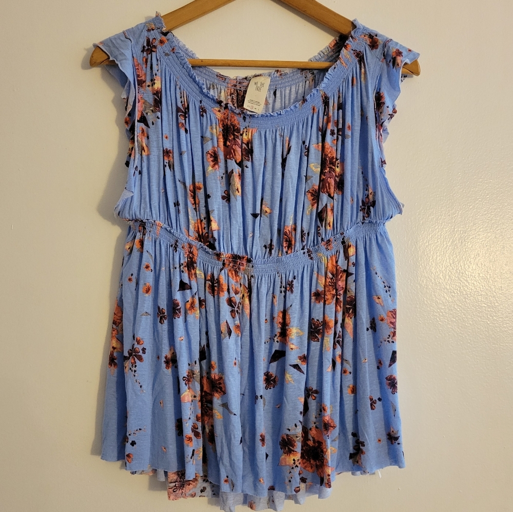 We The Free Women's Blue Floral Top Size Small